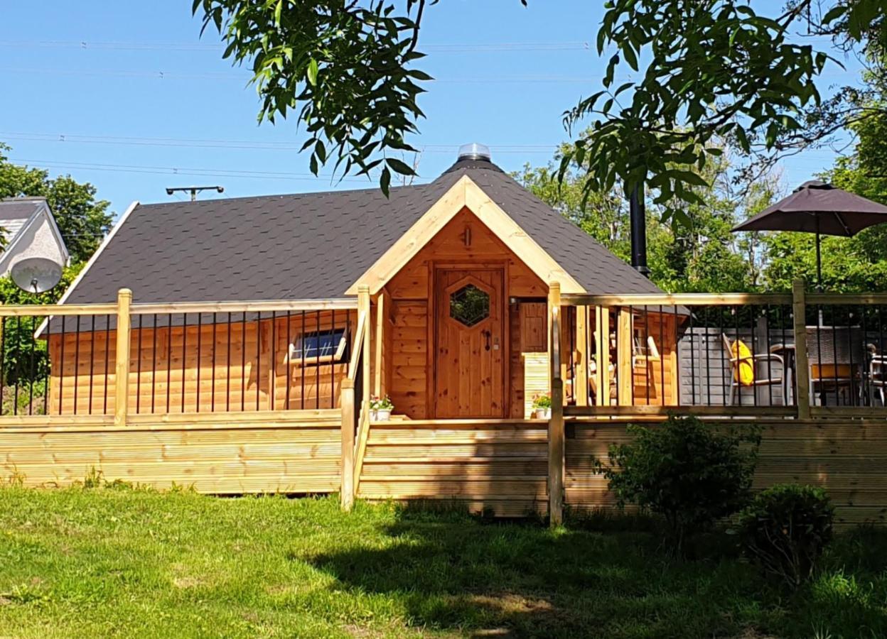 The Hive - Unique Log Cabin With Wood Burning Stove Ludchurch ภายนอก รูปภาพ